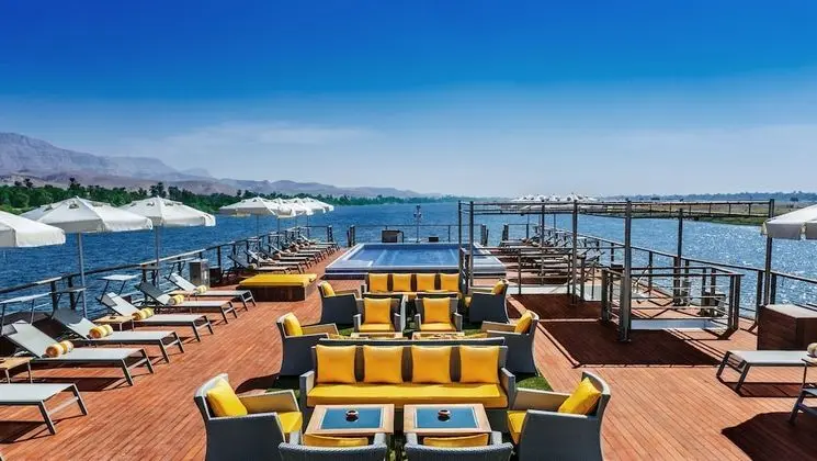 The Oberoi Philae, Luxury Nile Cruiser - Havuz