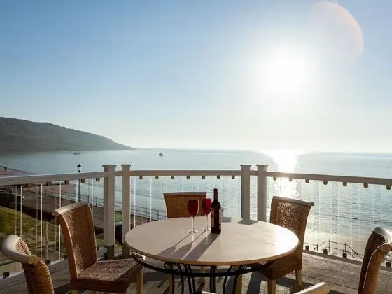 Observation Apartment On The Beach - Dış Mekan