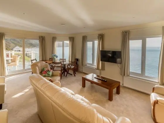 Observation Apartment On The Beach - Öne Çıkan Resim