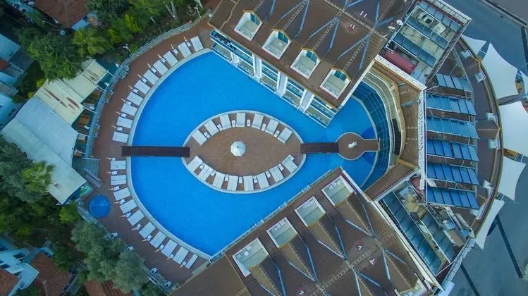 Ocean Blue High Class Hotel - Dış Mekan