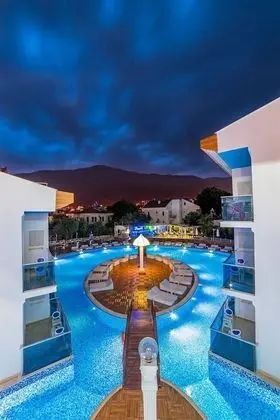 Ocean Blue High Class Hotel - 10