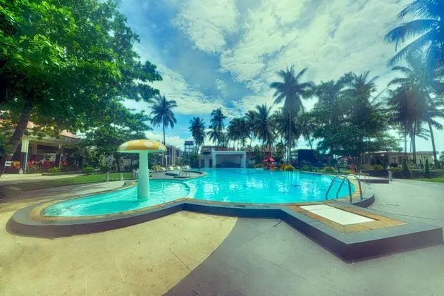 Ocean Blue Ngwe Saung Beach Hotel - Havuz