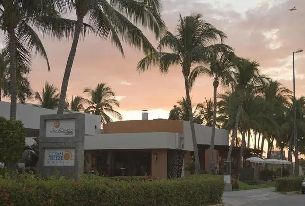 Ocean Breeze Hotels Acapulco