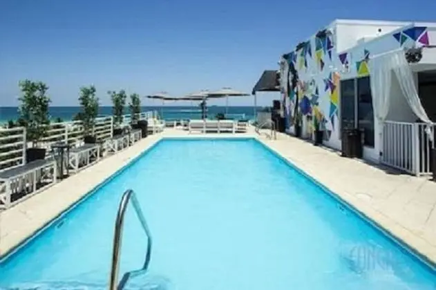 Ocean Drive Studios Beach Front