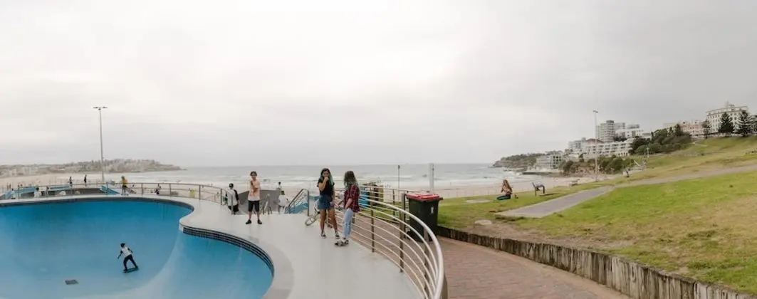 Ocean Front Building On Bondi Beach - Havuz