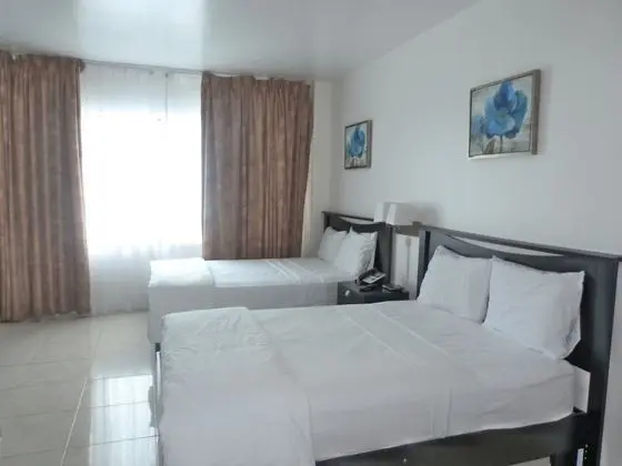 Ocean Front Casablanca Studios with FULL KITCHENS & Beach access By BL Rentals - Oda