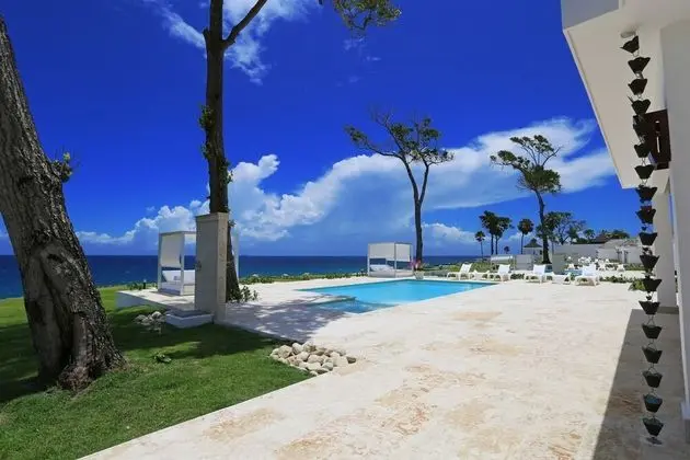 Ocean Front Villa Deluxe 3 Bedroom