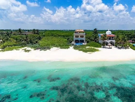Ocean Front Private 3 Bedroom Villa in Akumal - Plaj