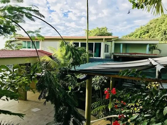 Ocean Frontage two Bedroom Family Compound With Full Kitchen