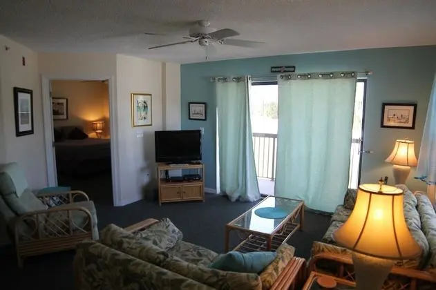 Ocean Village Club L22