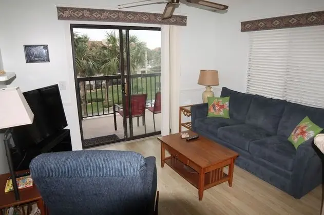 Ocean Village Club N33