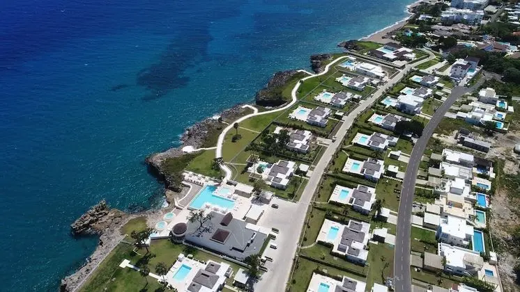 Ocean Village Deluxe