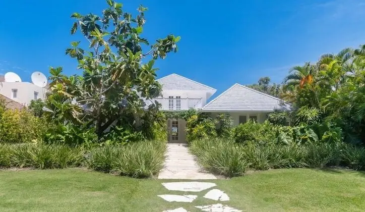 Ocean and Golf View 4-bedroom Villa at Exclusive Punta Cana Resort - Oda