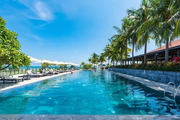 Ocean Luxury Villas Danang - Havuz
