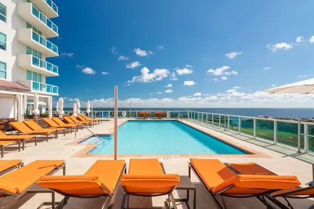 Ocean Million Dollar View Studio + Balcony #3 - Havuz