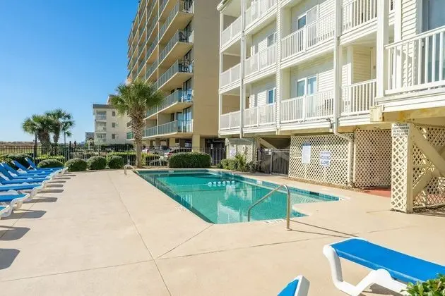 Ocean Pier Beach-view Condos