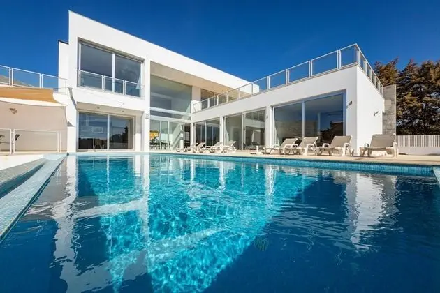 Villa Ocean Pine a Bright Modern Villa Located Close to the sea With the Option to Heat the Pool