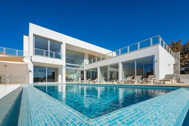 Villa Ocean Pine a Bright Modern Villa Located Close to the sea With the Option to Heat the Pool