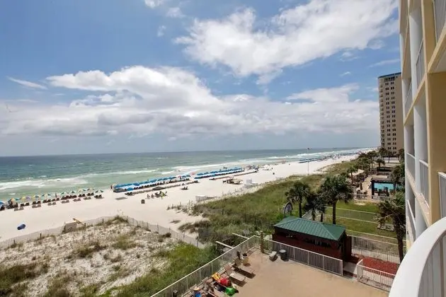 Ocean Ritz Beach Resort by Panhandle Getaways - Plaj