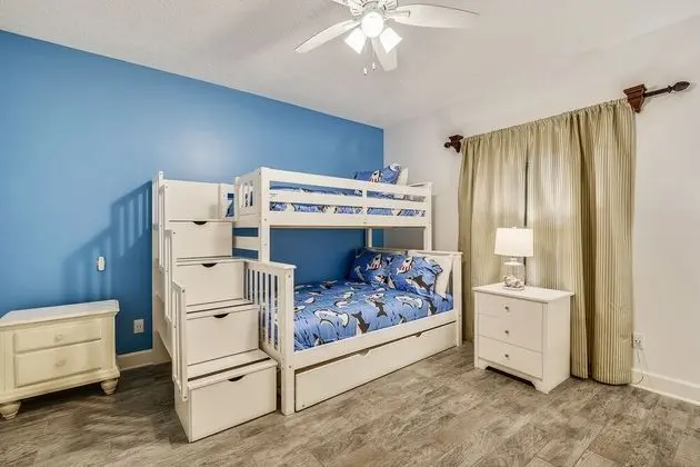 Ocean Ritz by Book That Condo - Oda