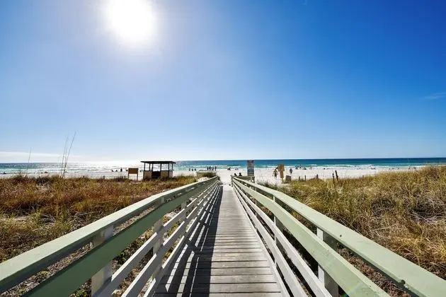 Ocean Ritz by Book That Condo - Plaj