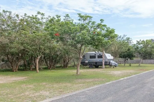 Ocean Shores Holiday Park - Manning Point - Dış Mekan