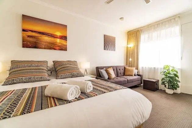 Ocean Sunset Glenelg Central Studio Apt - Öne Çıkan Resim
