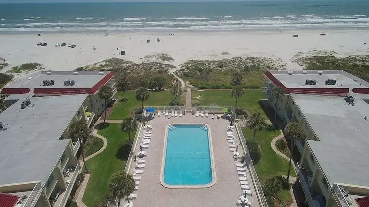 Ocean View 2 Bed, 2 Bath, Steps to the Beach - Spanish Trace 240 - Havuz