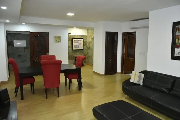 Ocean View Apartments - Lobi