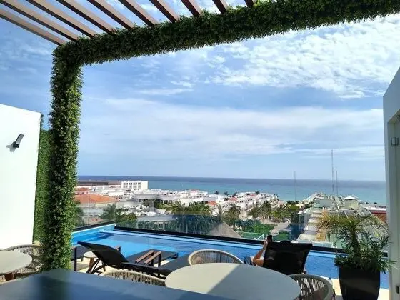 Ocean View From the Rooftop Pool Only one Block to the Beach, Studio for 2 - Dış Mekan