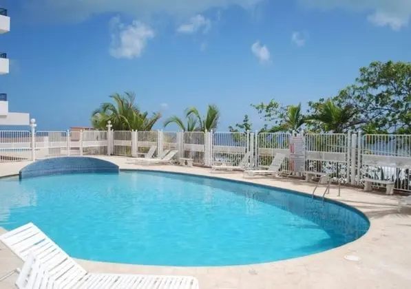 Ocean View Gorgeous 1 Bedroom Apt - Havuz