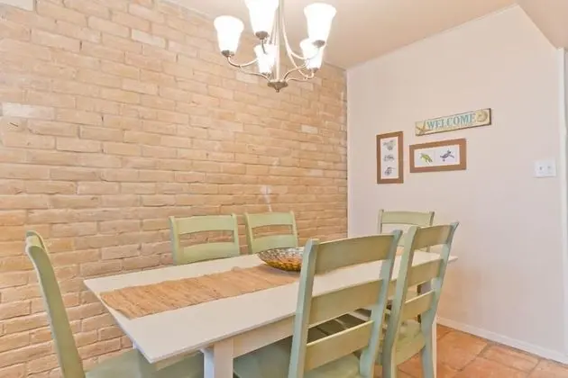 Ocean View by South Padre Condo Rentals - Oda Düzeni