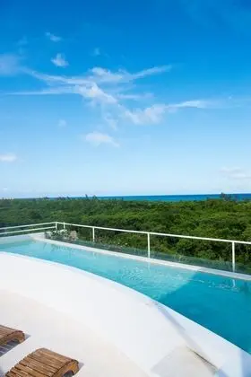 Ocean Zen Suites on 5th Avenue - Adults Only - Havuz