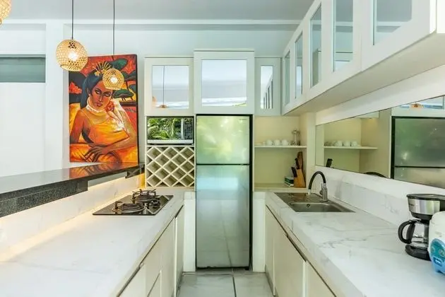Oceana 4BR Villa in Seminyak By azure - Mutfak