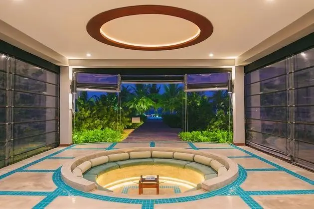 Oceanfront Condos Nilaveli by ICC - Lobi