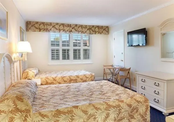 Oceanfront Litchfield Inn - Genel