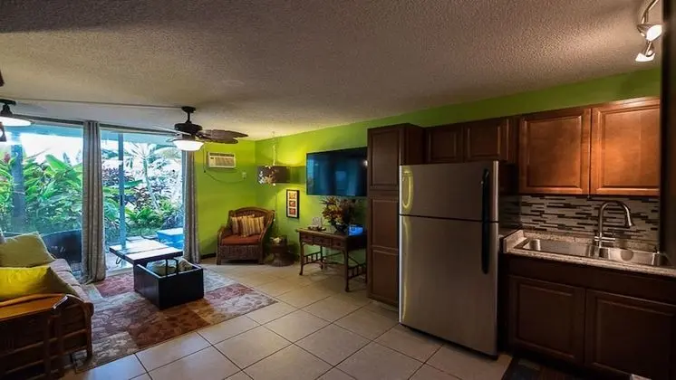 Oceanfront Remodeled Studio Condo - Oda