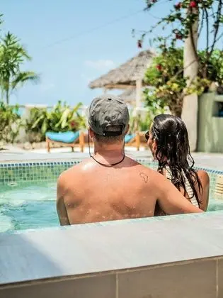 Oceanfront Villa Zanzibar - Havuz