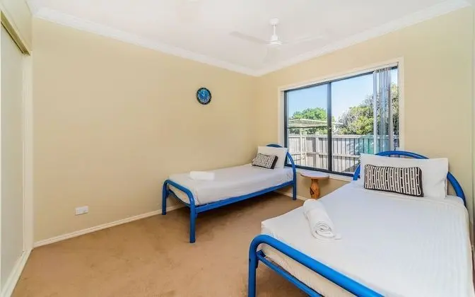 Oceania Cottage 29 - Oda