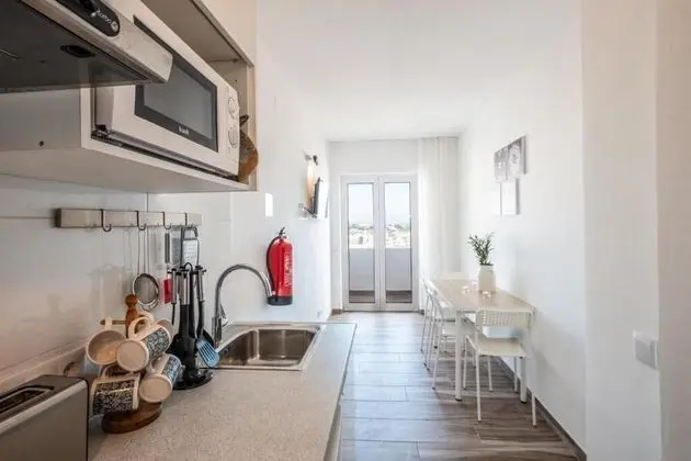 Oceanic Rainbow Apartment-Albufeira - Mutfak