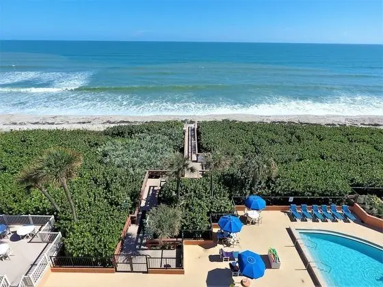 Oceanique Resort by Capital Vacations - Plaj
