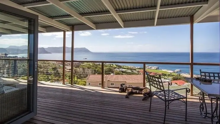 Oceans Drift Guest House - Adults Only