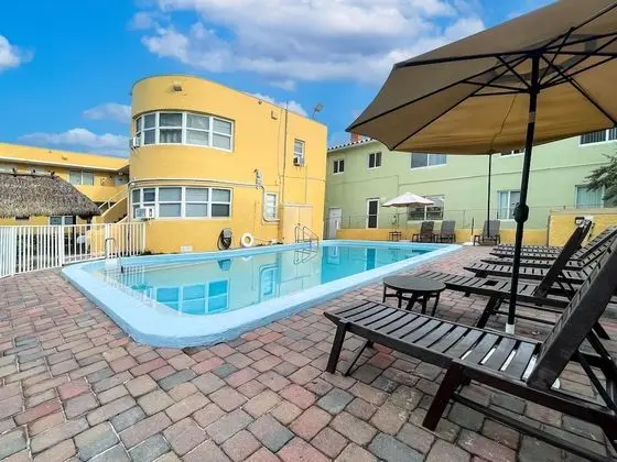 Ocean's Sound Hotel - Havuz