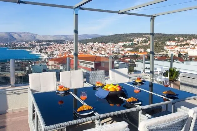 Oceanview Deluxe Penthouse Apartment With 89m2 Living Space 90m2 Roof Terrace - Yerinde Yemek