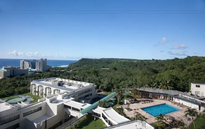 Oceanview Hotel & Residences