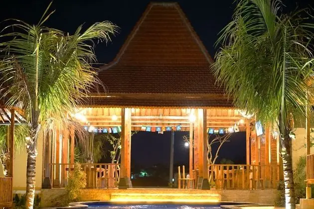 Ocho Bali Surf Camp - Lobi
