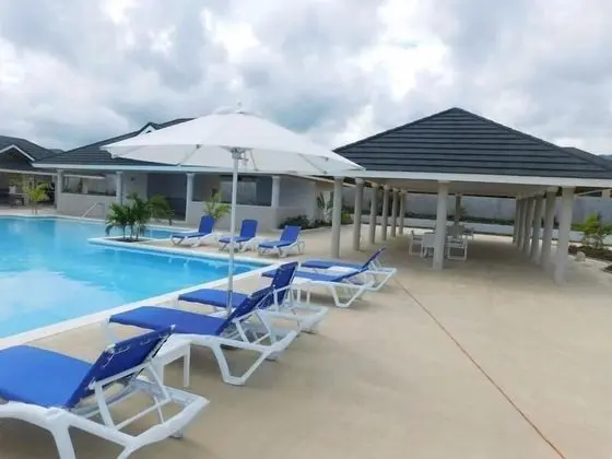 Ocho Rios Villa at Coolshade VI - Havuz