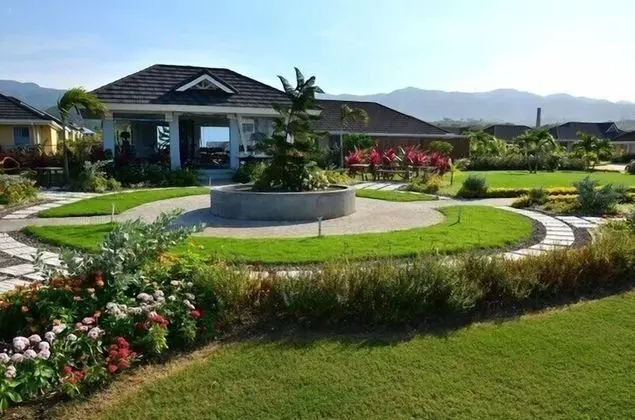 Ocho Rios Ocean View Villa at The Palms - Dış Mekan