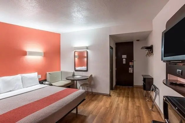 Ocotillo Apartments & Hotel - Oda Düzeni
