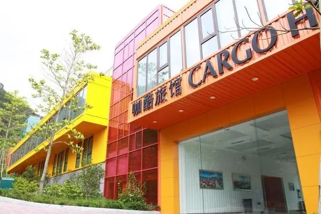 OCT East Cargo Hostel - Genel